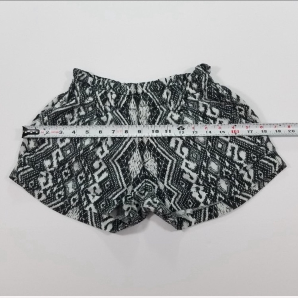 American Eagle Aztec Paper Bag Shorts Size 00 - Picture 7 of 8
